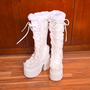 ✨️Sale Pending, Do Not Buy✨️ Demonia Camel 311 White Knee-High Boots